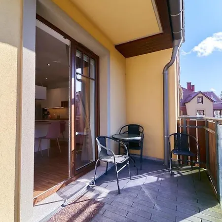 アパート Laguna 22 Lesna ポラニツァ・ズドゥルイ